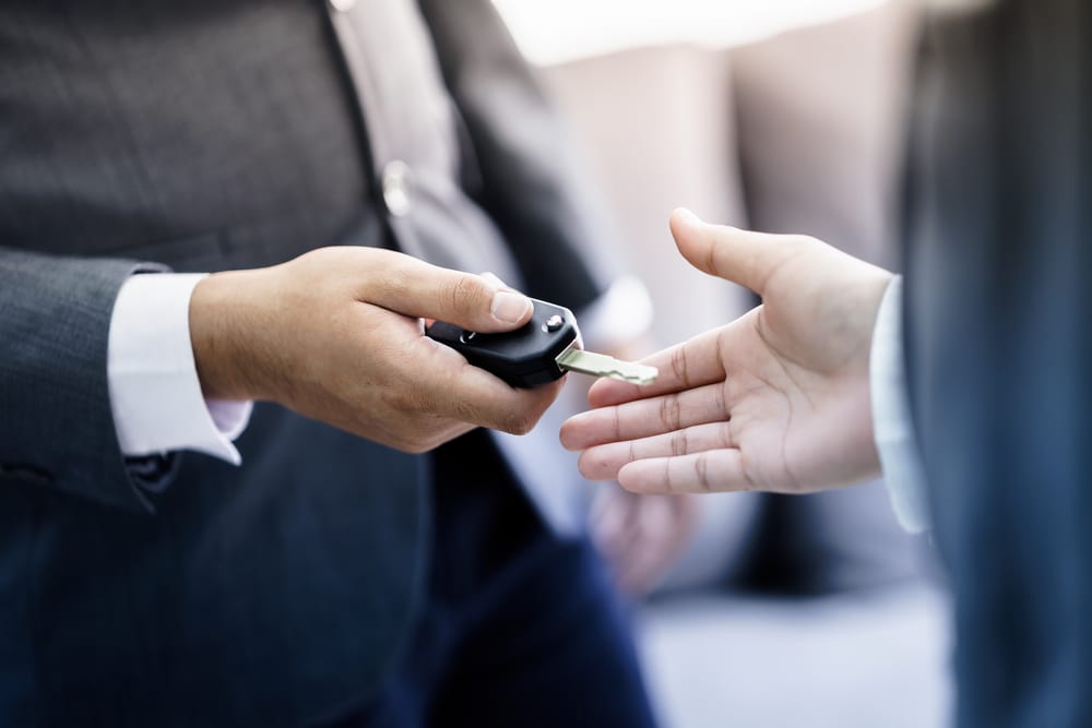 Autóhitelből vagy személyi kölcsönből vásároljunk autót?