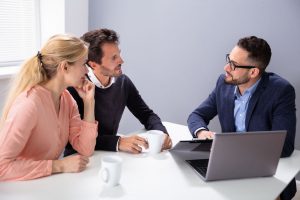 Hitelfelvétel adóstársként – lehetséges?