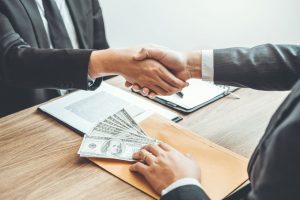 Hitelfelvétel határozott idejű munkaszerződéssel – lehetséges?