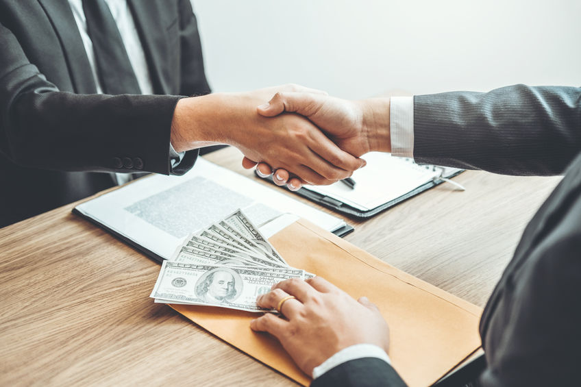 Hitelfelvétel határozott idejű munkaszerződéssel – lehetséges?