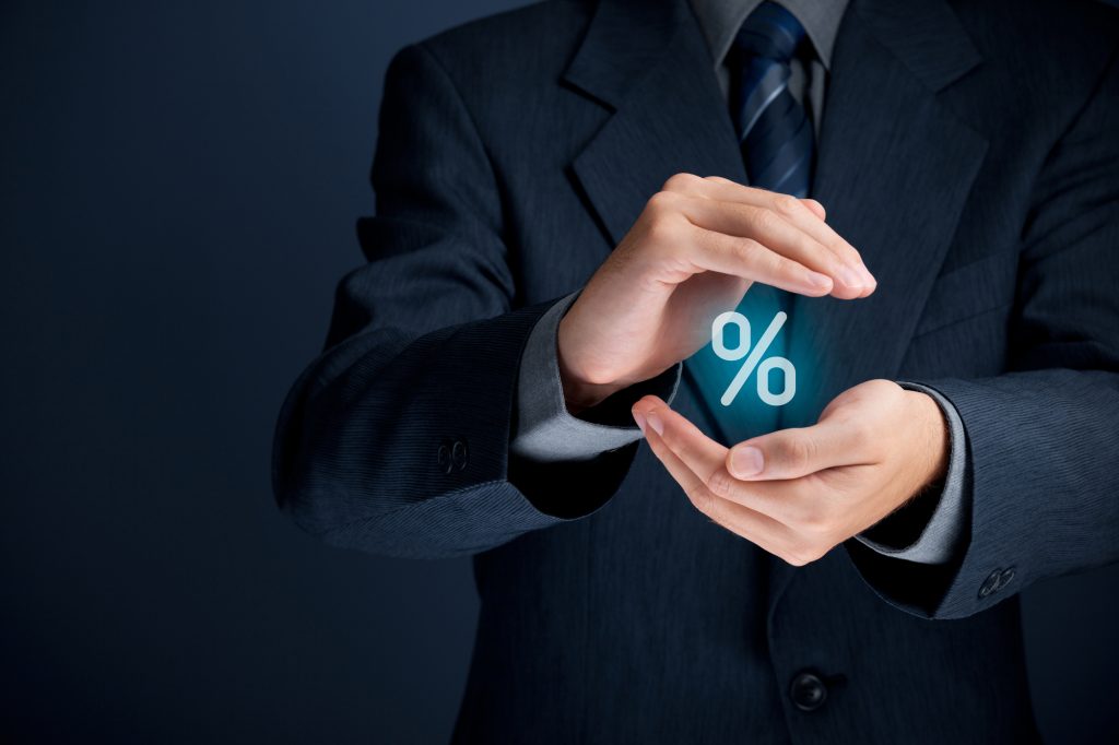 Mi határozza meg a THM maximális értékét?