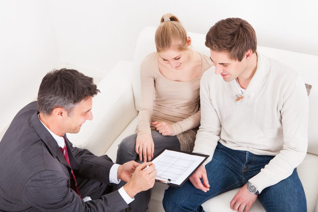 Nyugdíjbiztosítás vagy önkéntes nyugdíjpénztár? Segítünk eldönteni!