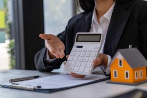 Díjrobbanás a lakásbiztosításoknál: mit tehetünk az emelkedés ellen?