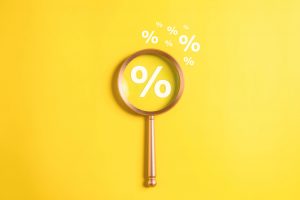 Áprilisi hitelkamatok: mire számíthatnak a hitelfelvevők?